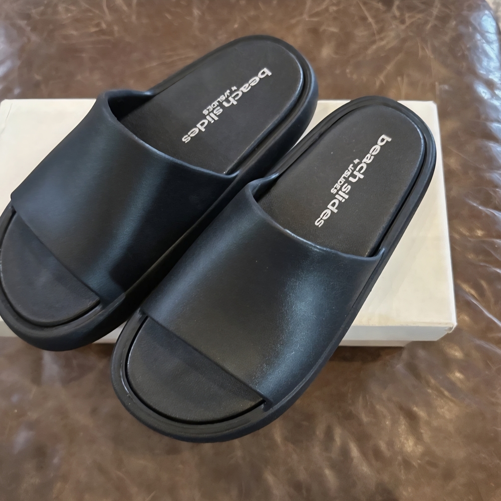 J SLIDES SIZE 10 NIB